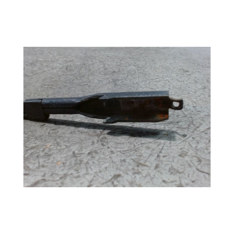 BRAS ESSUIE-GLACE AVANT DROIT MERCEDES VITO COMBI EXTLONG 03-