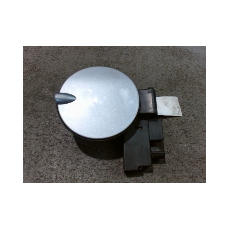 VOLET DE TRAPPE CARBURANT FORD FOCUS