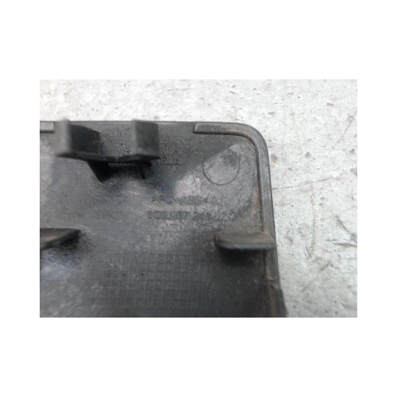 OBTURATEUR COUVRE CROCHET DE BOUCLIER AV VOLKSWAGEN POLO V Phase 1 2009-...