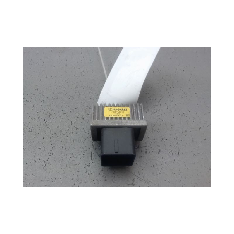 BOITIER DE PRECHAUFFAGE RENAULT SCENIC MONOSP. III Phase 1 2009-2011