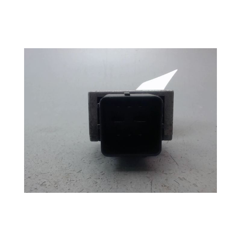 BOITIER DE PRECHAUFFAGE RENAULT SCENIC MONOSP. III Phase 1 2009-2011