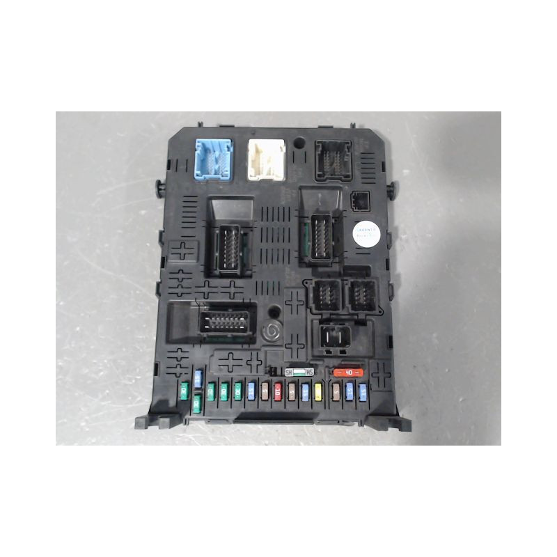 BOITIER GESTION HABITACLE PEUGEOT 5008