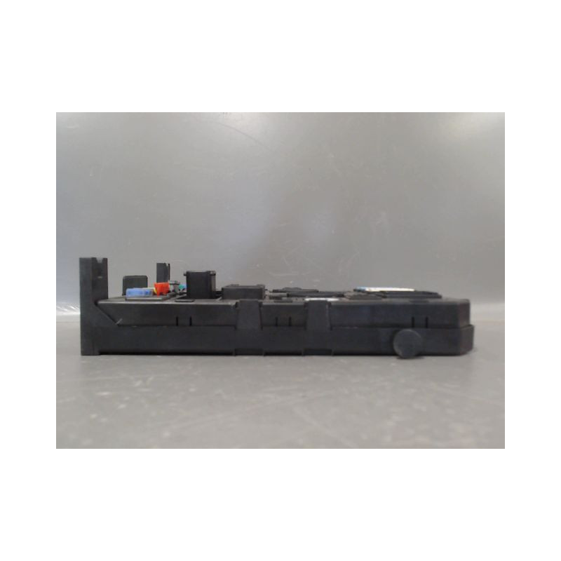 BOITIER GESTION HABITACLE PEUGEOT 5008
