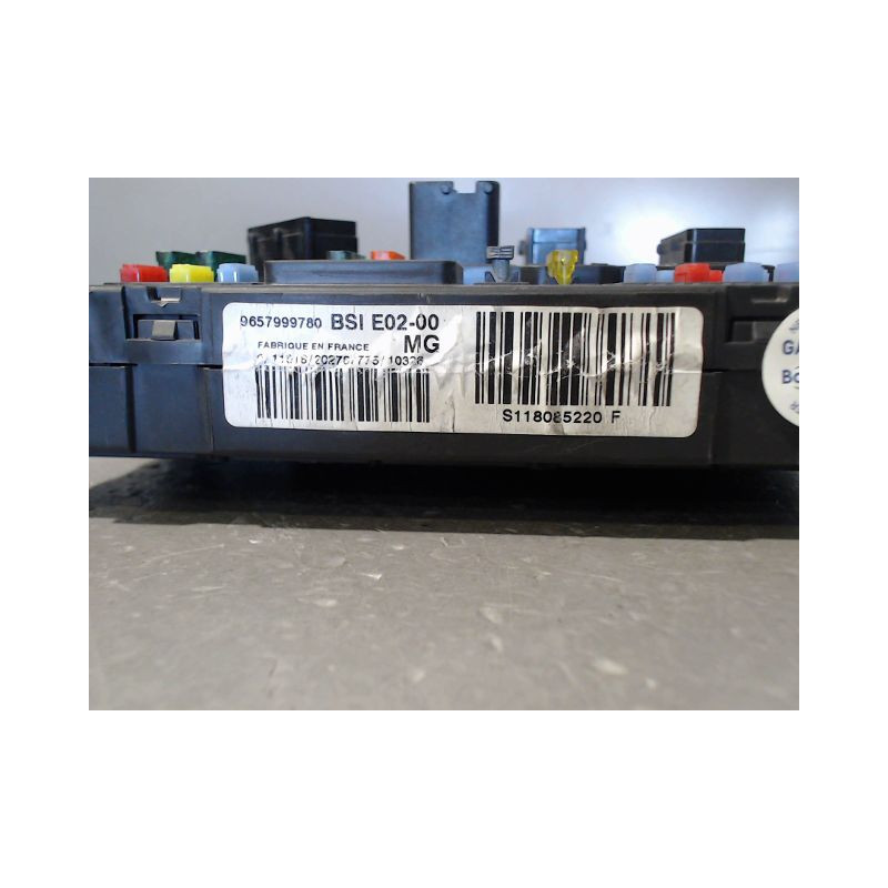 BOITIER GESTION HABITACLE PEUGEOT 206