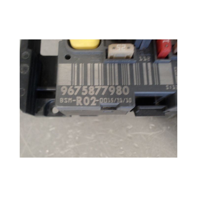 BOITE A FUSIBLES CITROEN C4