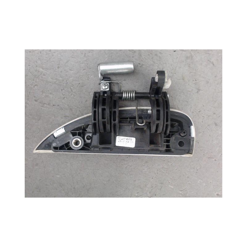 POIGNEE EXTERIEURE PORTE AVANT DROIT DACIA SPRING