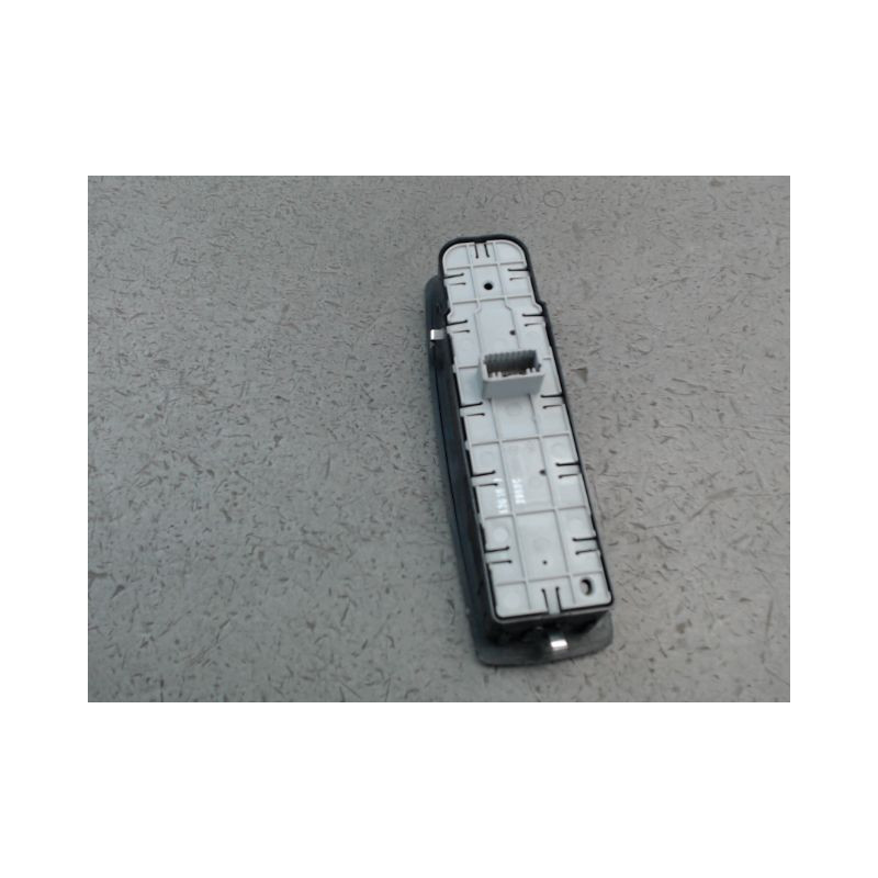COMMANDE LEVE-GLACE PORTE AVG RENAULT MEGANE