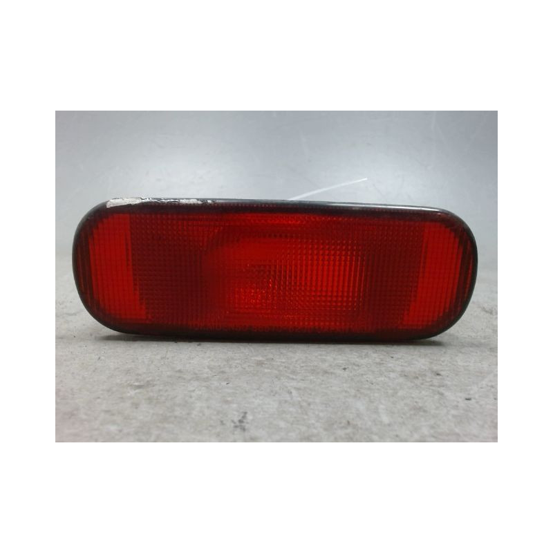 FEU BROUILLARD CENTRAL ARRIERE SUZUKI SWIFT