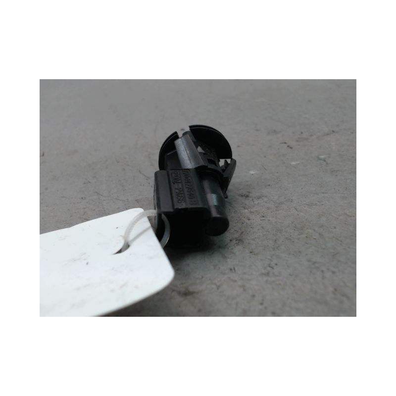 CONTACTEUR PORTE AVANT DROIT DACIA DOKKER BREAK 2012-...