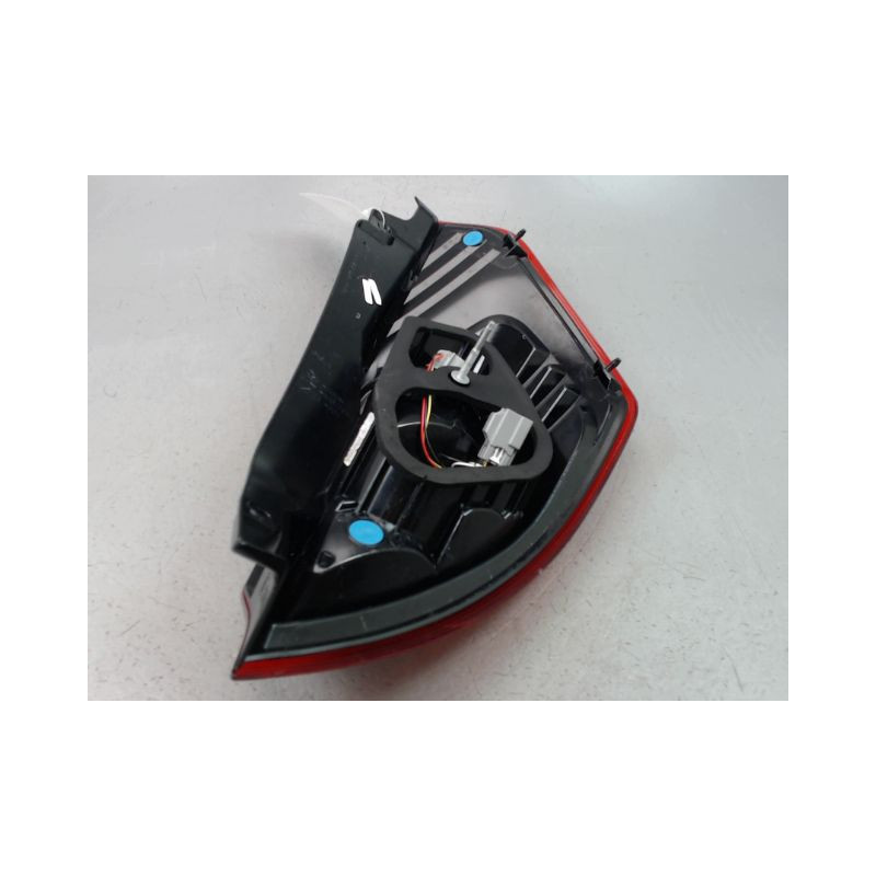FEU ARRIERE GAUCHE  FORD FIESTA 2010-