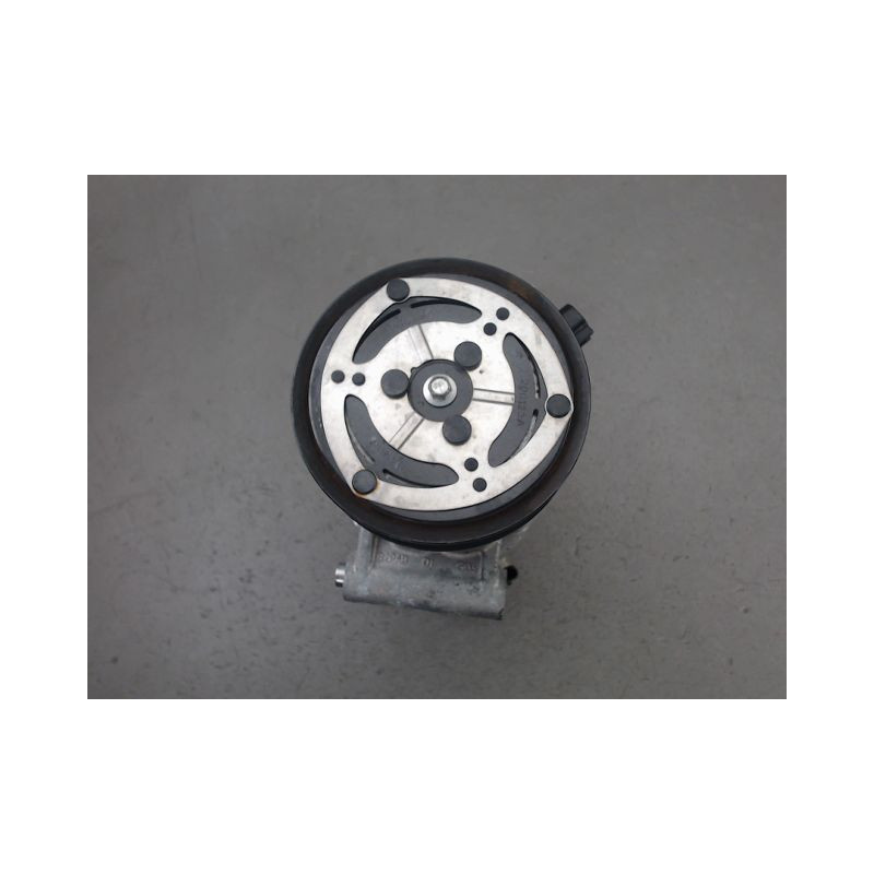COMPRESSEUR AIR CONDITIONNE FORD FOCUS