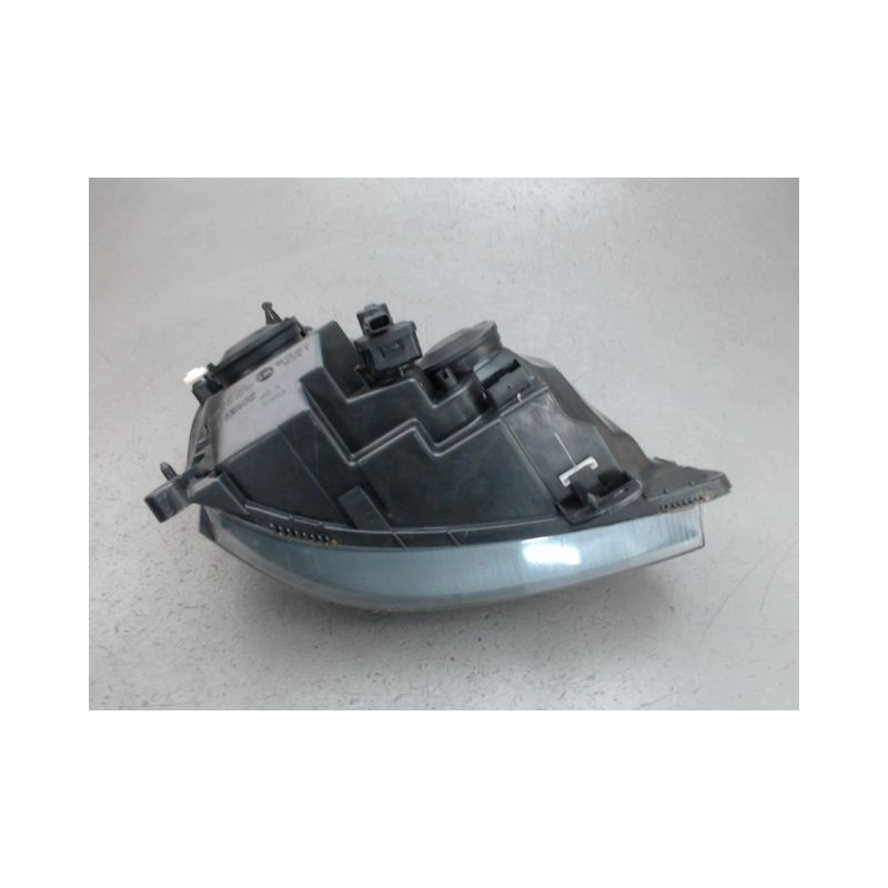 PHARE DROIT RENAULT CLIO