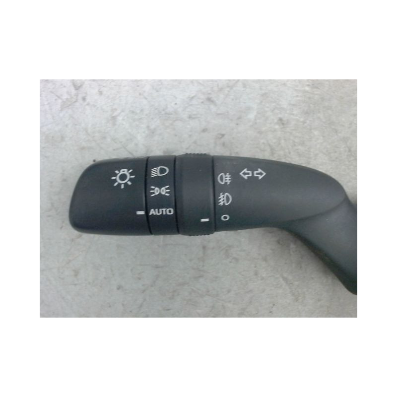 COMMANDE CLIGNOTANT TOYOTA YARIS CRO