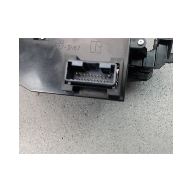 COMMANDE ECLAIRAGE SUZUKI SWIFT