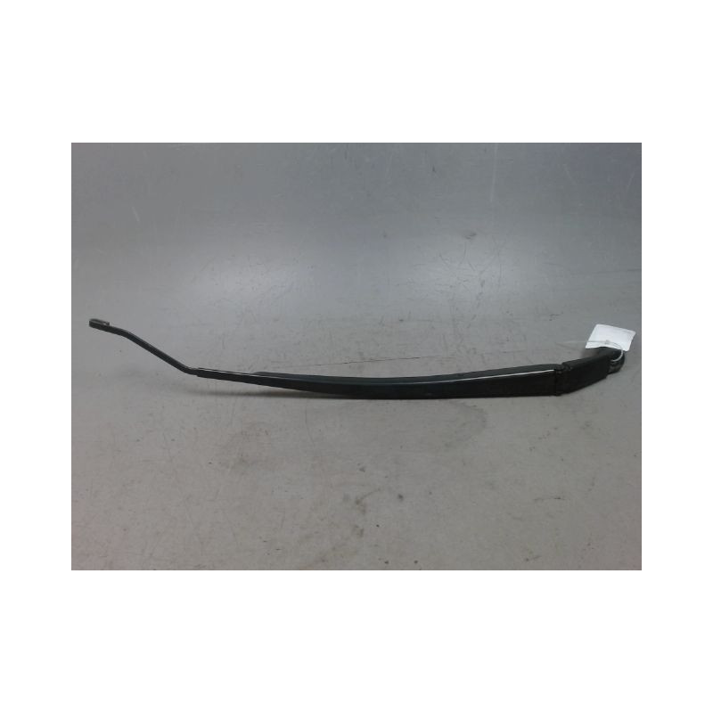BRAS ESSUIE-GLACE AVANT DROIT TOYOTA YARIS CRO
