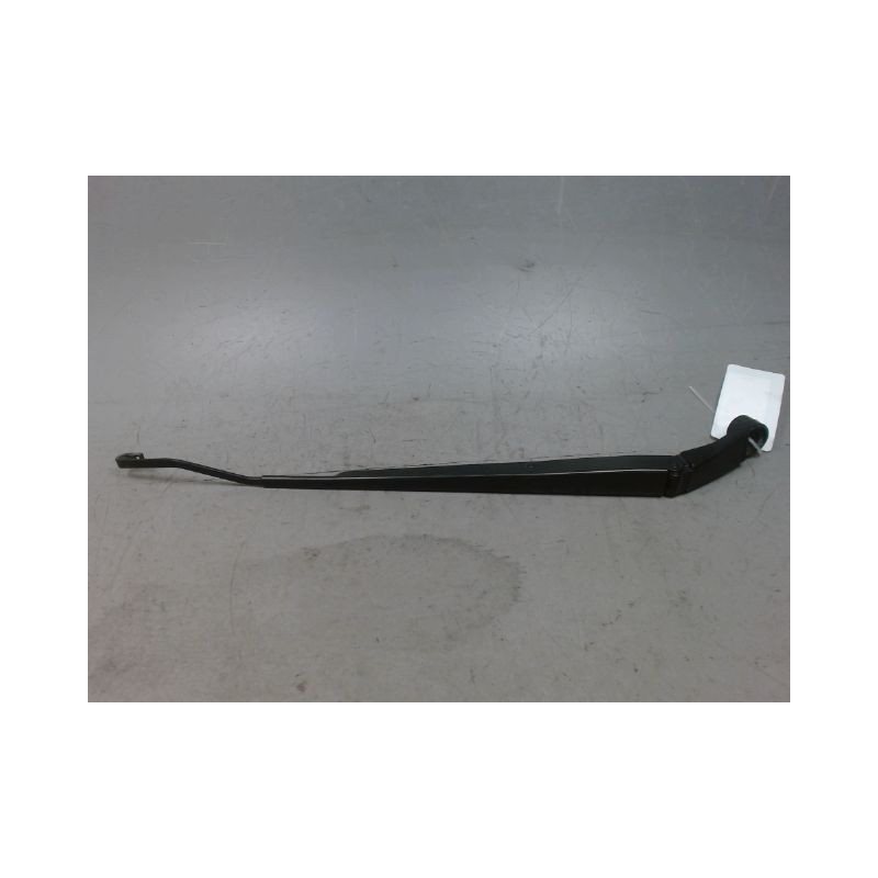 BRAS ESSUIE-GLACE AVANT GAUCHE TOYOTA YARIS CRO
