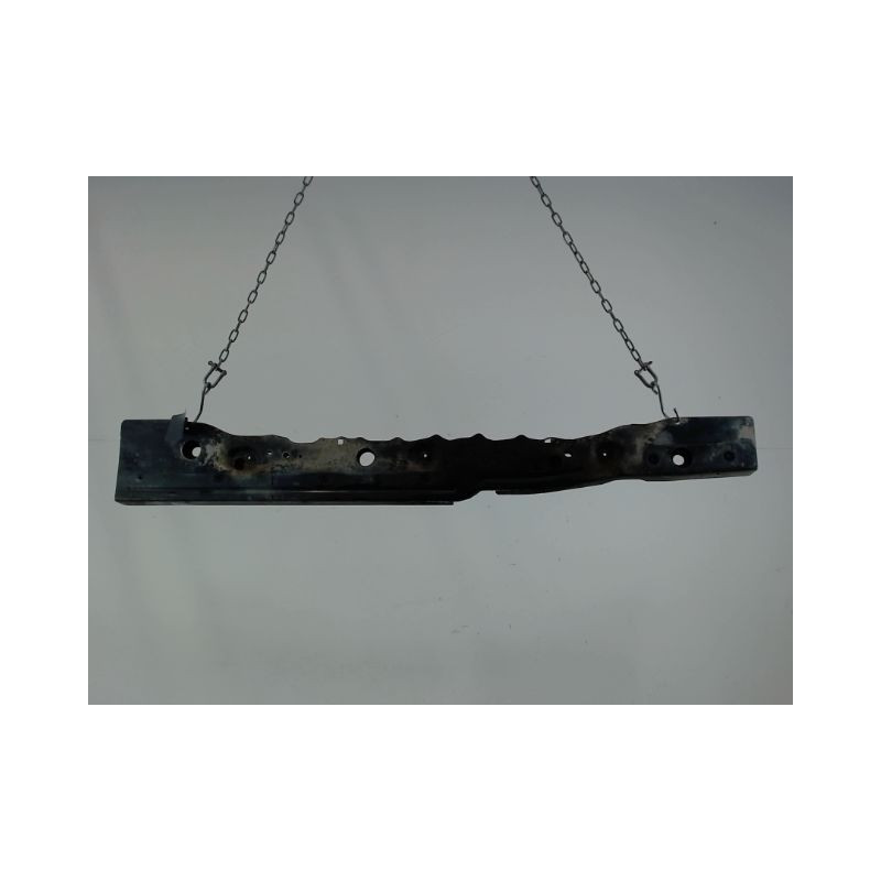 TRAVERSE INFERIEURE ARMATURE AVANT NISSAN NOTE