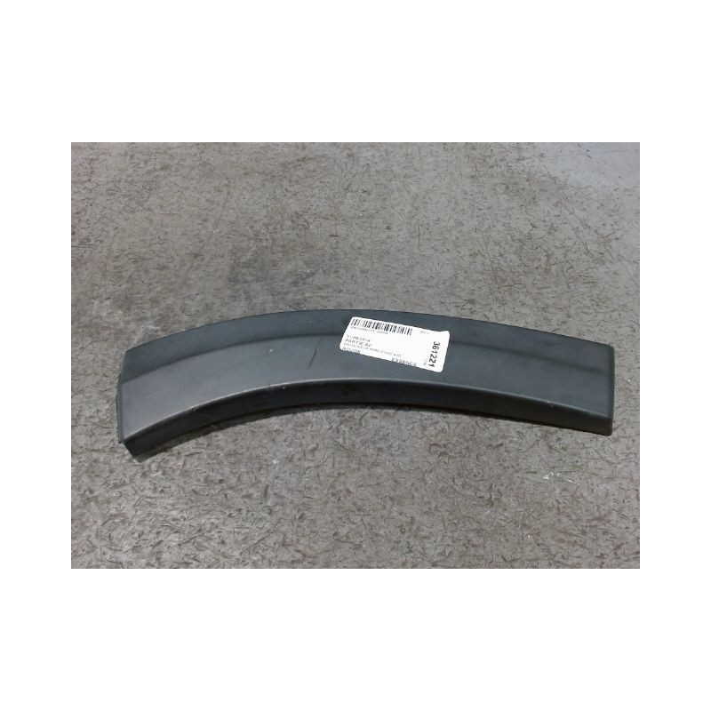 ENJOLIVEUR PARE-CHOC AVD PEUGEOT 2008