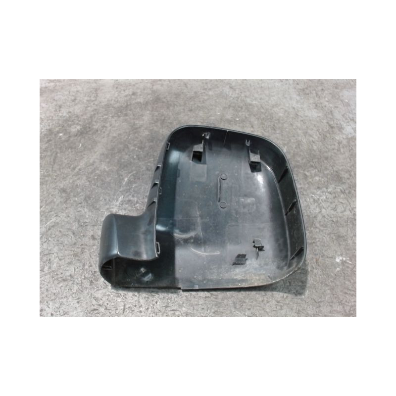 CARENAGE RETROVISEUR EXTERIEUR DROIT VOLKSWAGEN CADDY