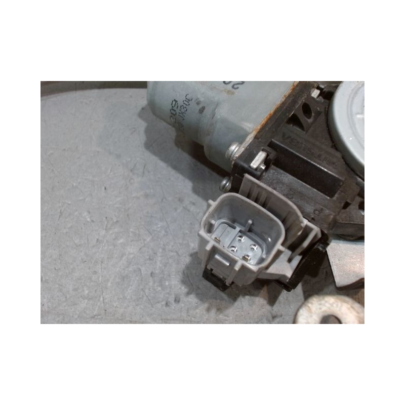 MECANISME+MOTEUR LEVE-GLACE AVANT DROIT NISSAN JUKE