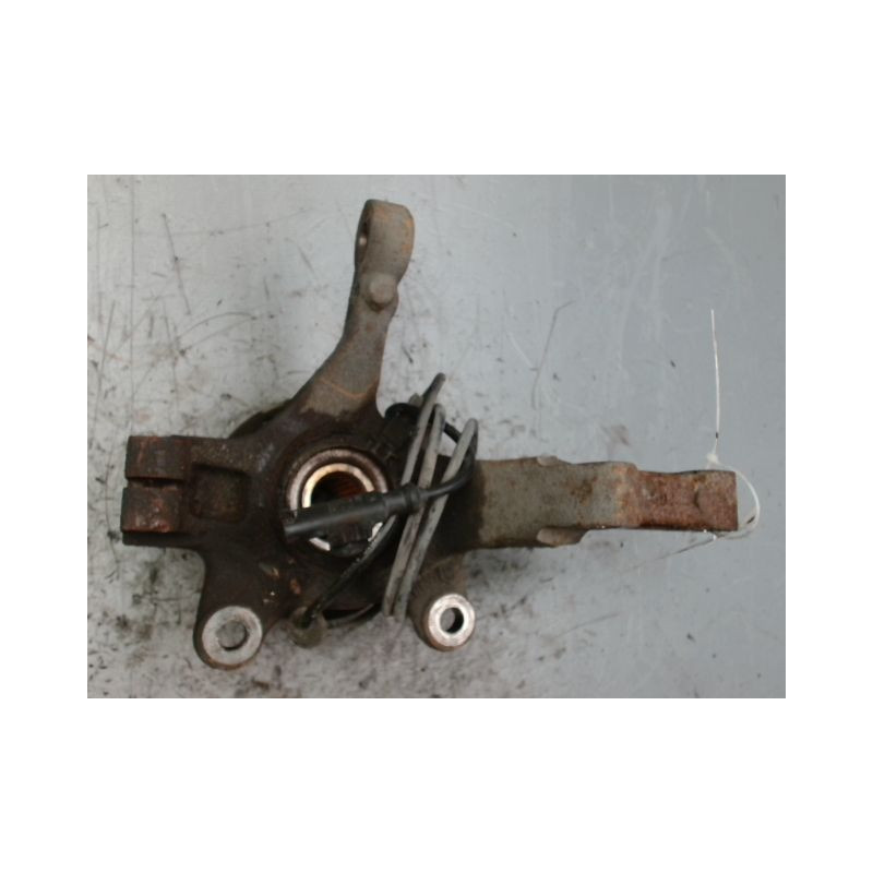 PIVOT AVANT GAUCHE NISSAN MICRA