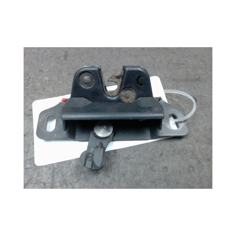 SERRURE HAYON  PEUGEOT 106 92-96