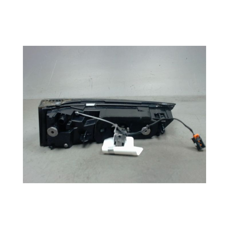 FEU ARRIERE INTERIEUR GAUCHE PEUGEOT 308