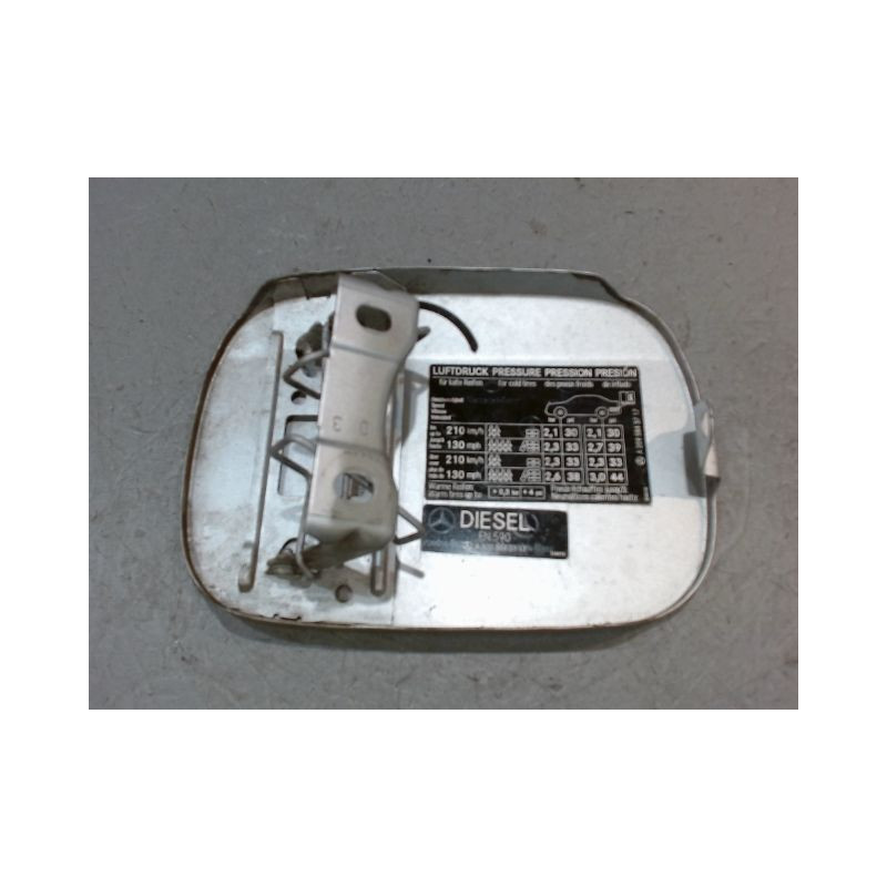 VOLET DE TRAPPE CARBURANT MERCEDES CLK