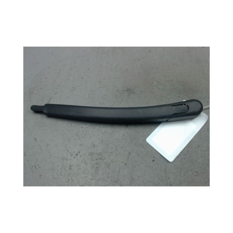BRAS ESSUIE-GLACE ARRIERE FORD FIESTA 2008-