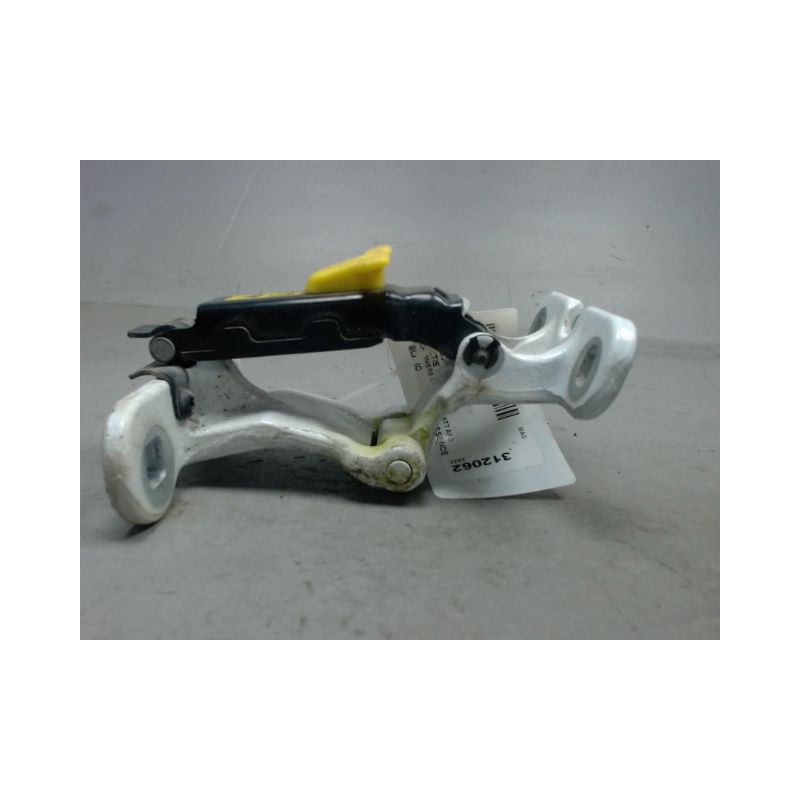 CHARNIERE INF PORTE BATTANTE ARD FORD T.COURIER