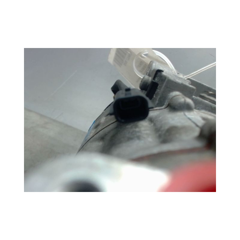 COMPRESSEUR AIR CONDITIONNE RENAULT TRAFIC