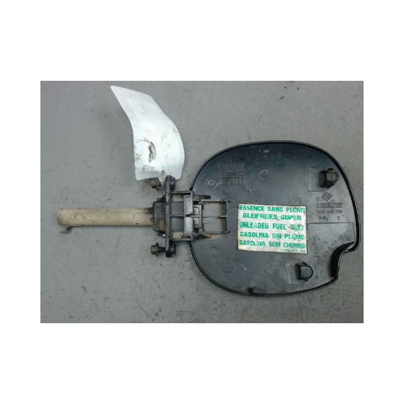 VOLET DE TRAPPE CARBURANT RENAULT CLIO