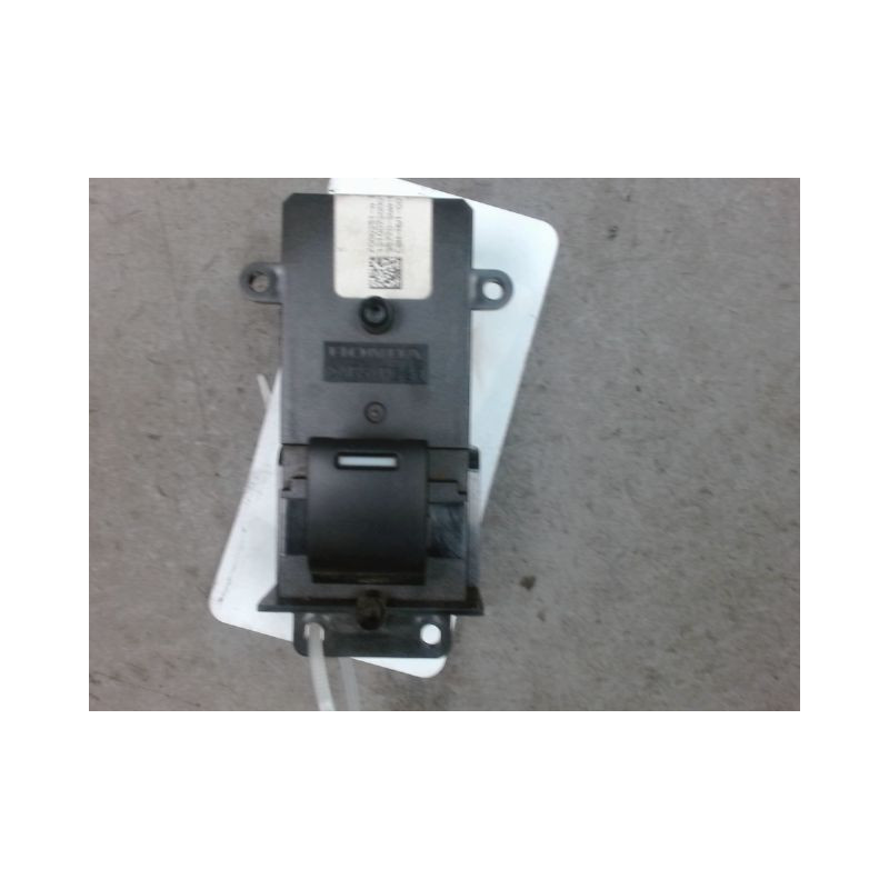 COMMANDE LEVE-GLACE PORTE ARD HONDA CR-V