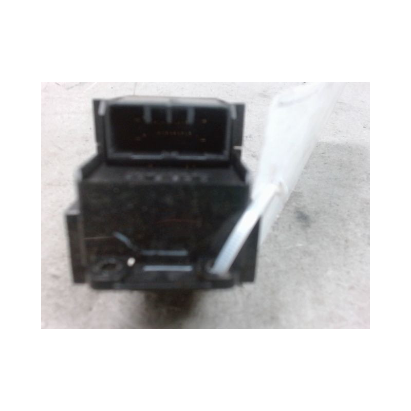 COMMANDE LEVE-GLACE PORTE ARD HONDA CR-V