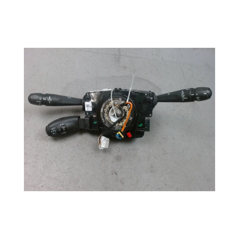 BLOC COMMODOS PEUGEOT 208