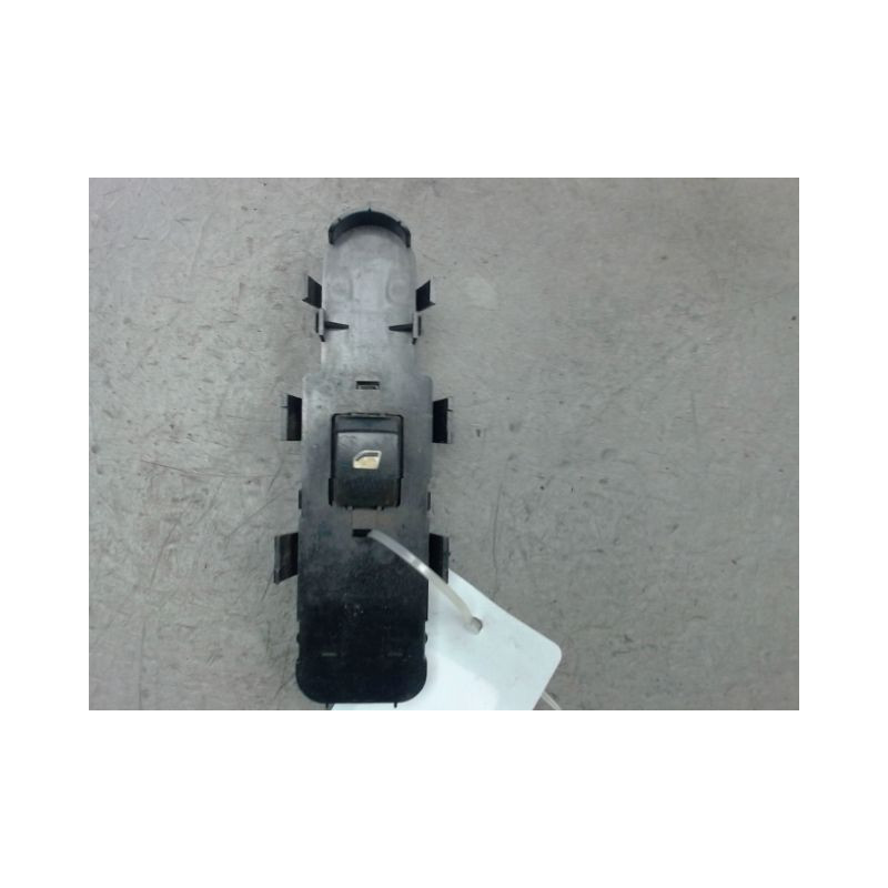 COMMANDE LEVE-GLACE PORTE AVD PEUGEOT 207 5P