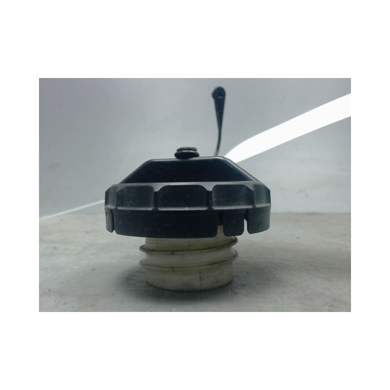 BOUCHON RESERVOIR A CARBURANT DAIHATSU CUORE