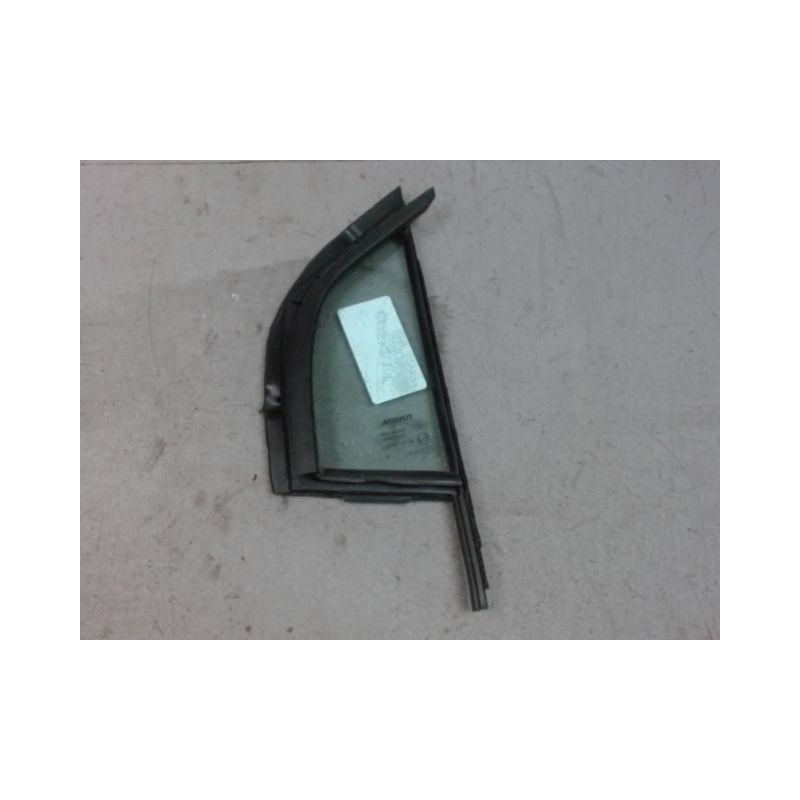 GLACE FIXE PORTE AVD TOYOTA YARIS II 2010-