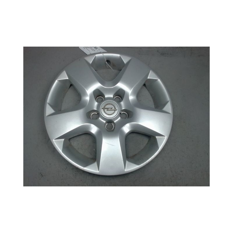ENJOLIVEUR DE ROUE OPEL VECTRA BREAK 2005-