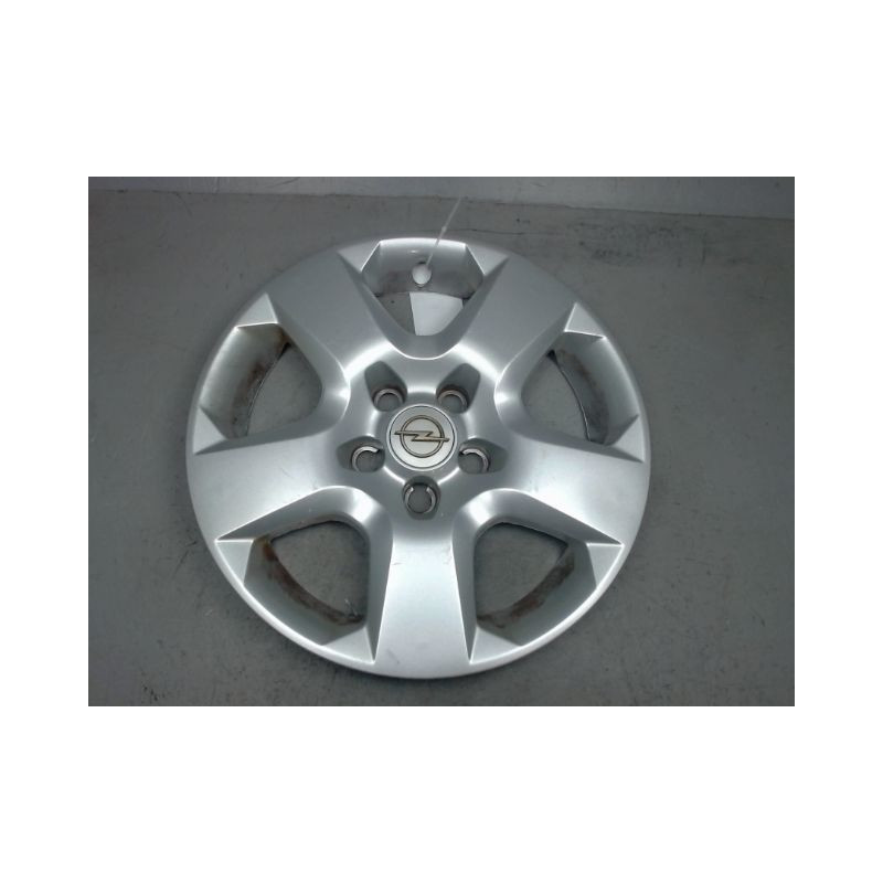 ENJOLIVEUR DE ROUE OPEL VECTRA BREAK 2005-