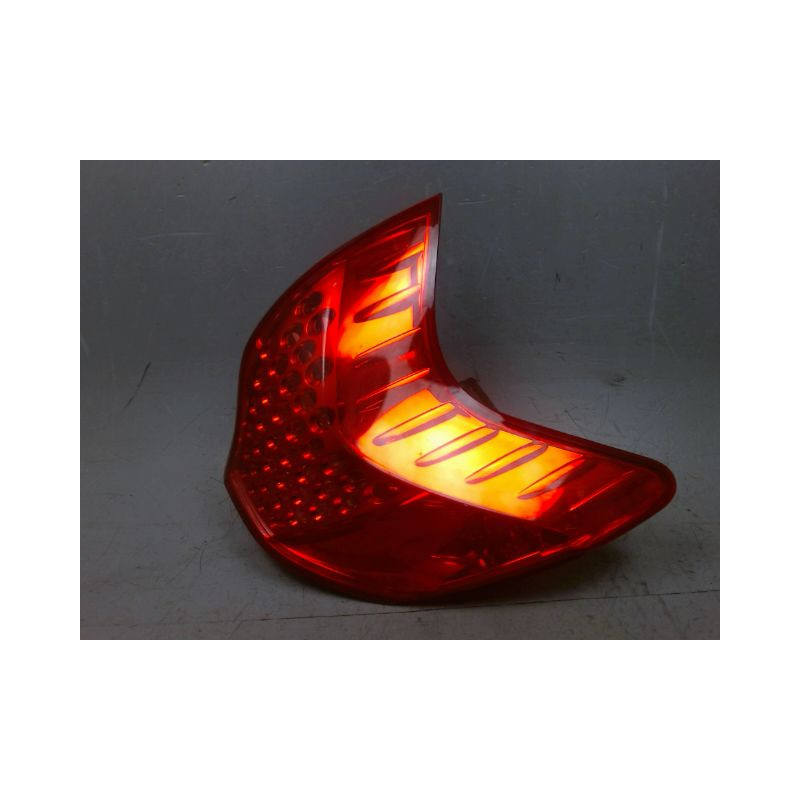 FEU ARRIERE GAUCHE  PEUGEOT 3008 2009-