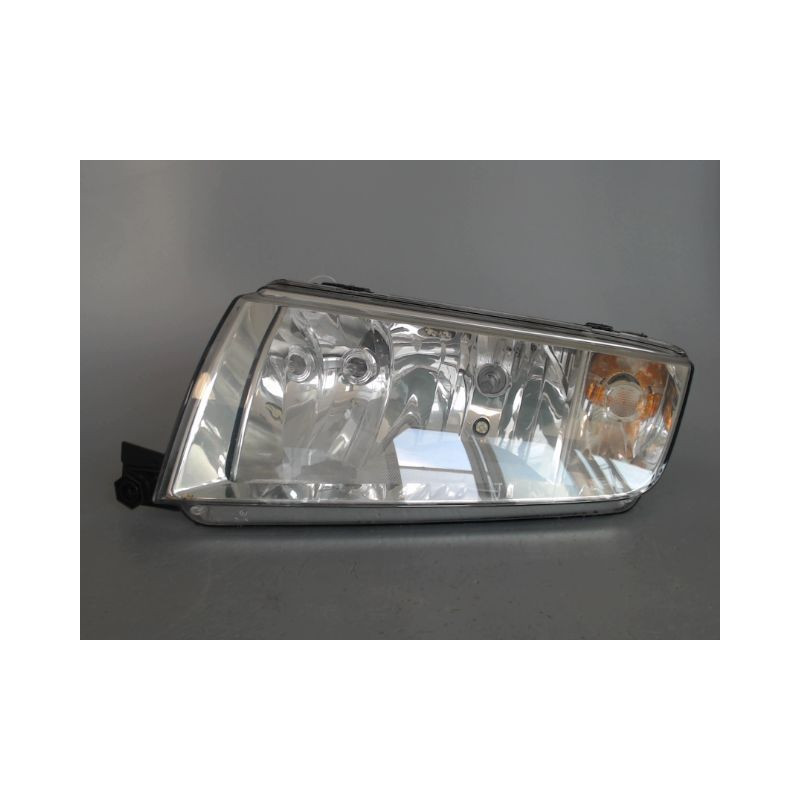 PHARE GAUCHE SKODA FABIA 2004-2007