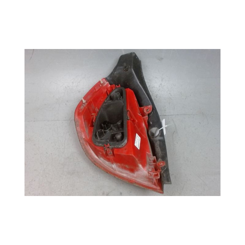 FEU ARRIERE DROIT RENAULT CLIO III 2009-