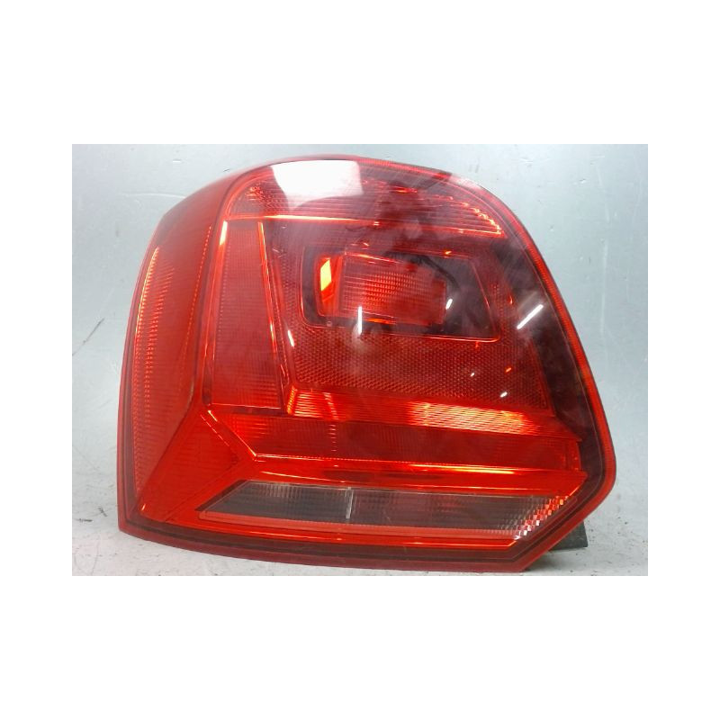 FEU ARRIERE GAUCHE  VOLKSWAGEN POLO