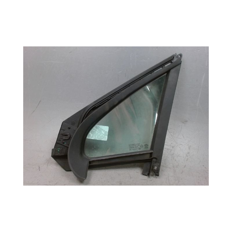 GLACE FIXE PORTE AVD PEUGEOT 208