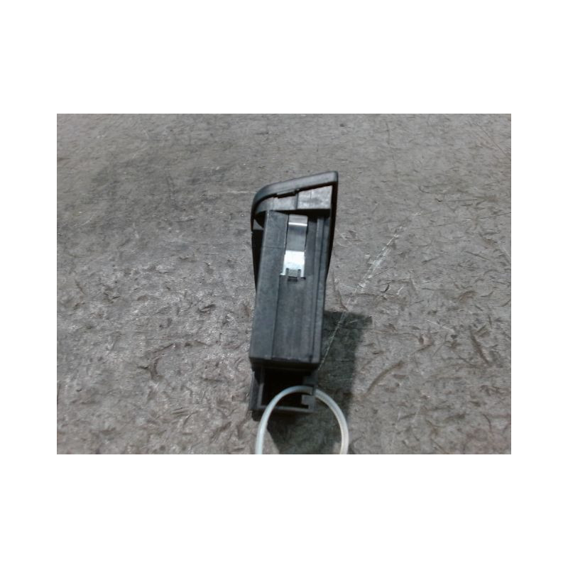 BOUTON DE WARNING AUDI A4 2004-
