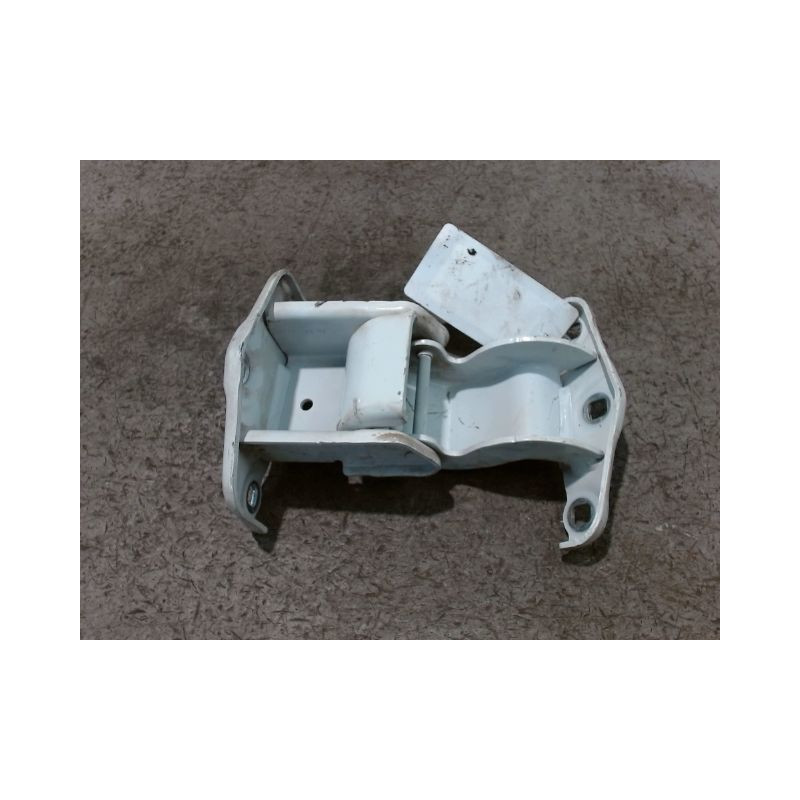 CHARNIERE INF PORTE BATTANTE ARG RENAULT TRAFIC