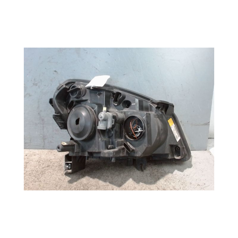 PHARE GAUCHE NISSAN QHASQAI 2007-