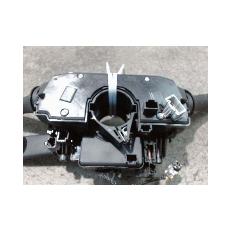 BLOC COMMODOS RENAULT CLIO