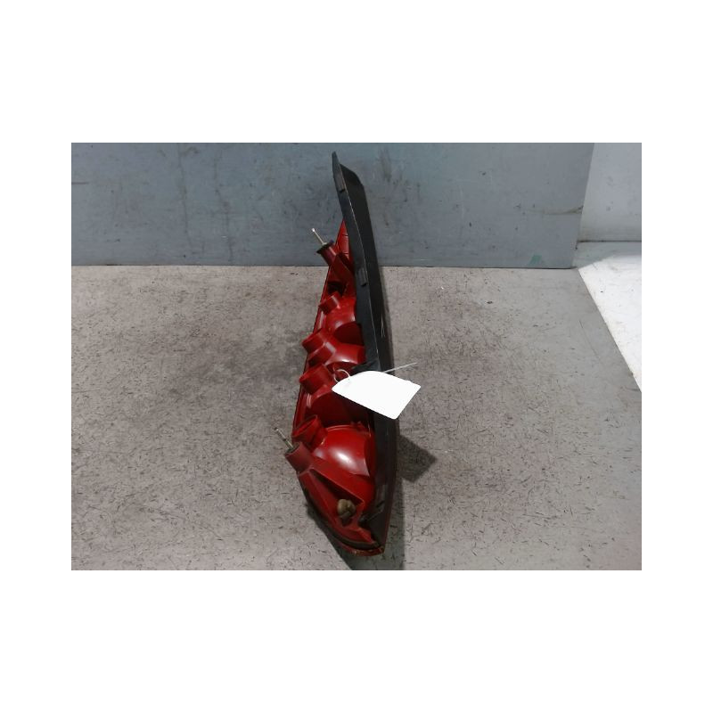FEU ARRIERE DROIT FORD MONDEO CLIPPER 00-07